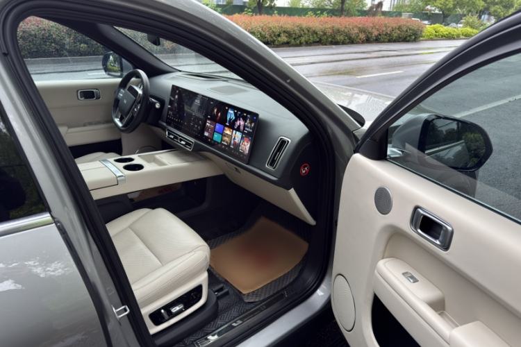 Used Li Auto L9 2022 Max model Interior 9