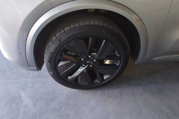 Used Li Auto L9 2022 Max model Left Front Wheel Hub