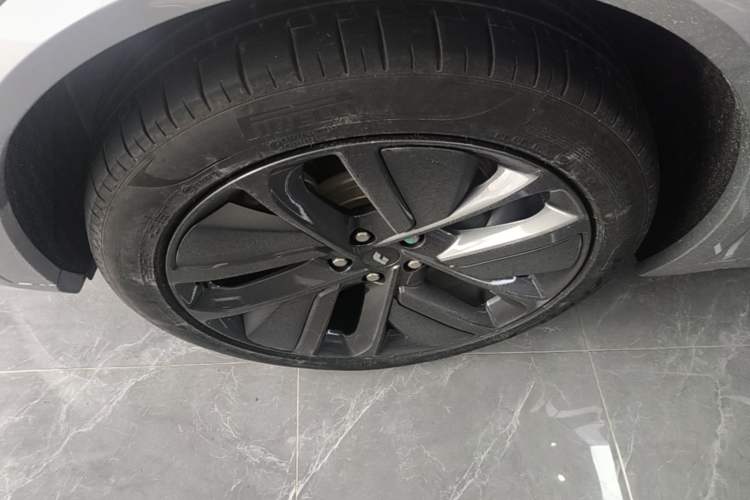 Used Li Auto L9 2022 Max model Left Front Wheel Hub