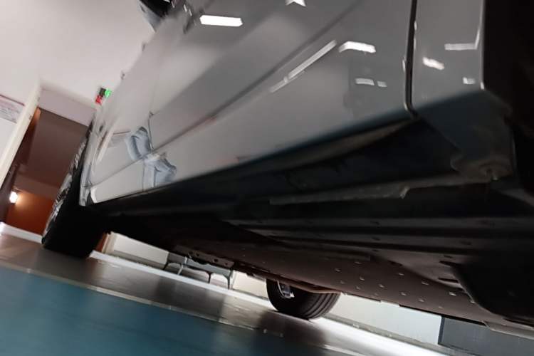 Used Li Auto L9 2022 Max model Left Side Sill