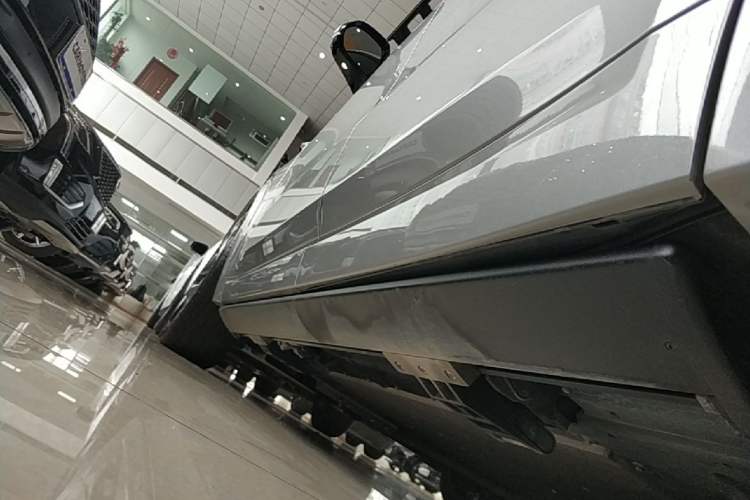 Used Li Auto L9 2022 Max model Left Side Sill