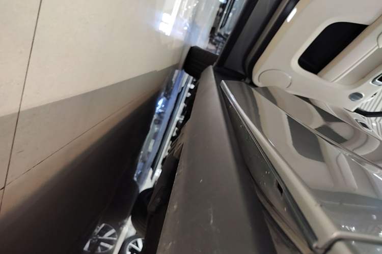 Used Li Auto L9 2022 Max model Left Side Sill