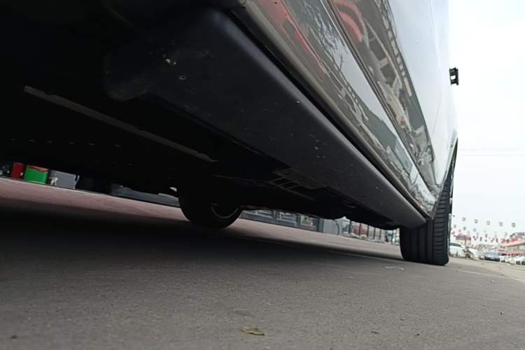 Used Li Auto L9 2022 Max model Left Side Sill