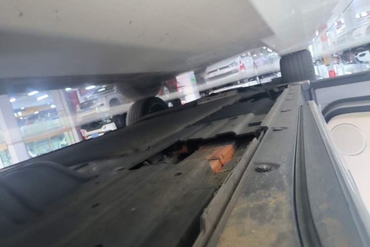 Used Li Auto L9 2022 Max model Left Side Sill