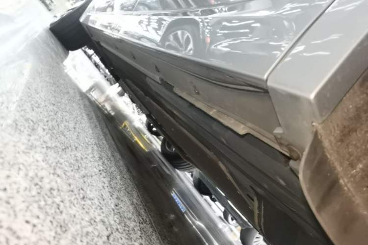 Used Li Auto L9 2022 Max model Left Side Sill