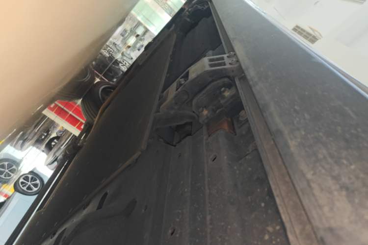Used Li Auto L9 2022 Max model Left Side Sill