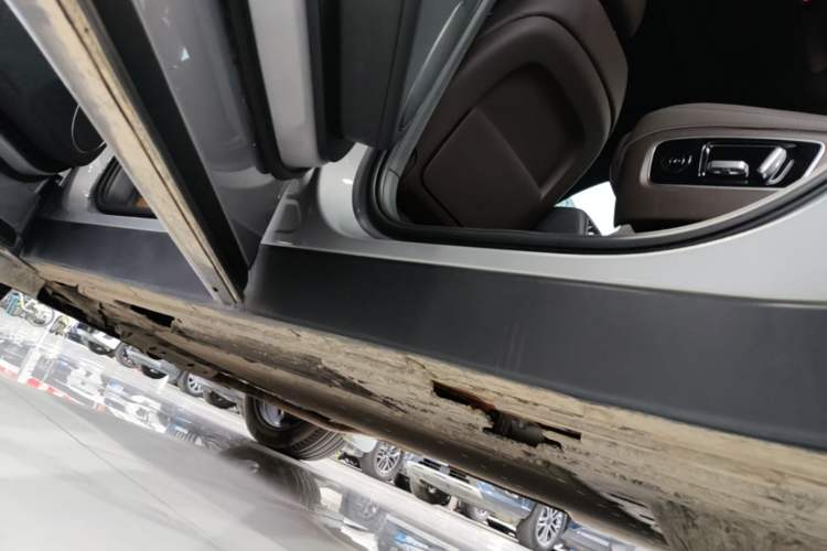 Used Li Auto L9 2022 Max model Left Side Sill