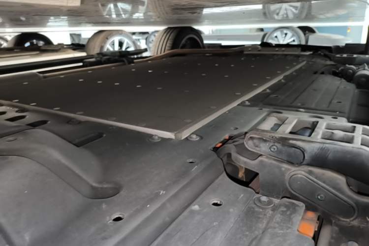 Used Li Auto L9 2022 Max model Left Side Sill