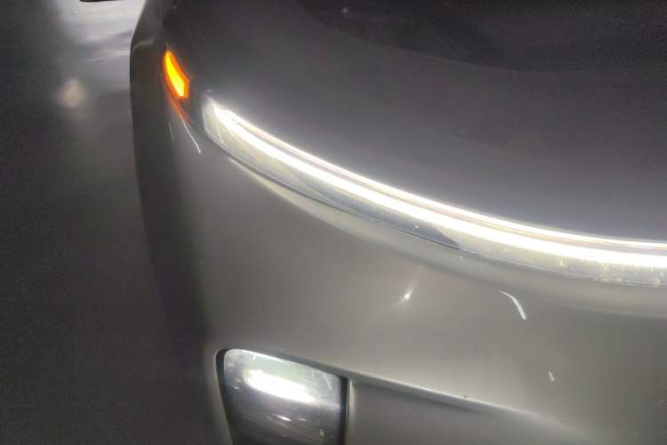 Used Li Auto L9 2022 Max model Right Front Headlight