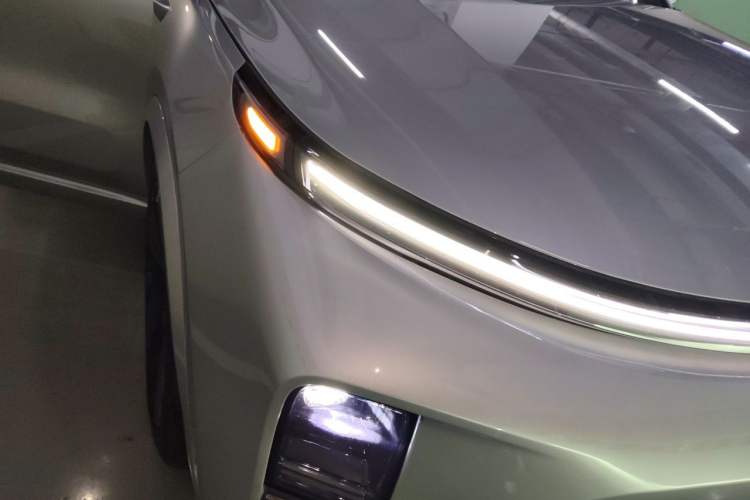 Used Li Auto L9 2022 Max model Right Front Headlight
