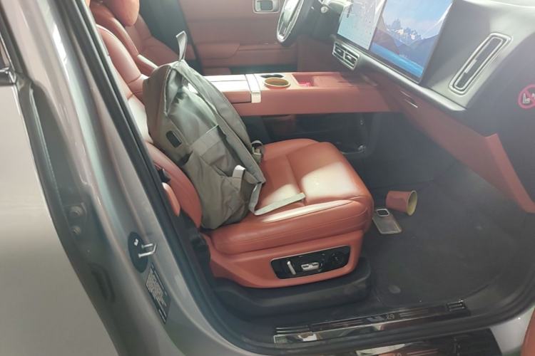 Used Li Auto L9 2022 Max model Right Front Seat