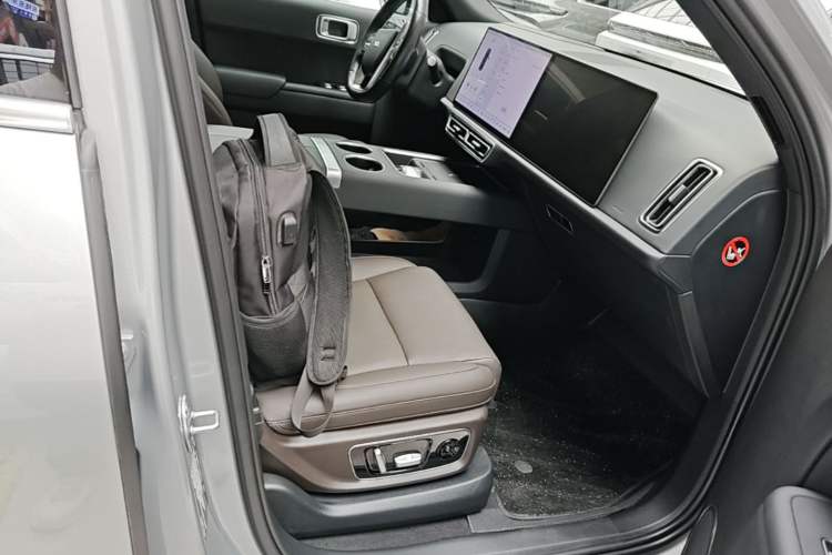 Used Li Auto L9 2022 Max model Right Front Seat