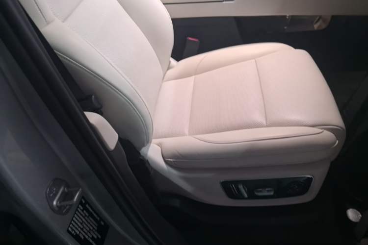 Used Li Auto L9 2022 Max model Right Front Seat