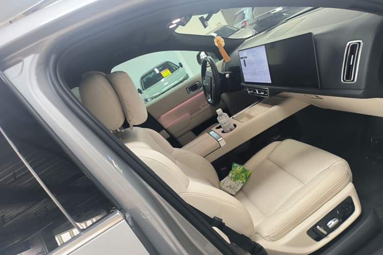 Used Li Auto L9 2022 Max model Right Front Seat