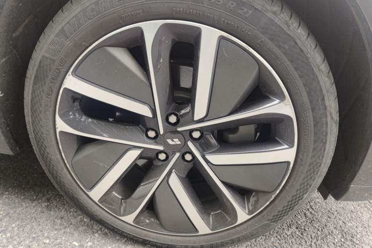 Used Li Auto L9 2022 Max model Right Front Wheel Hub