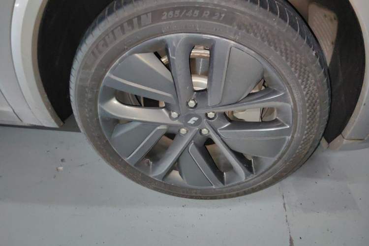Used Li Auto L9 2022 Max model Right Front Wheel Hub