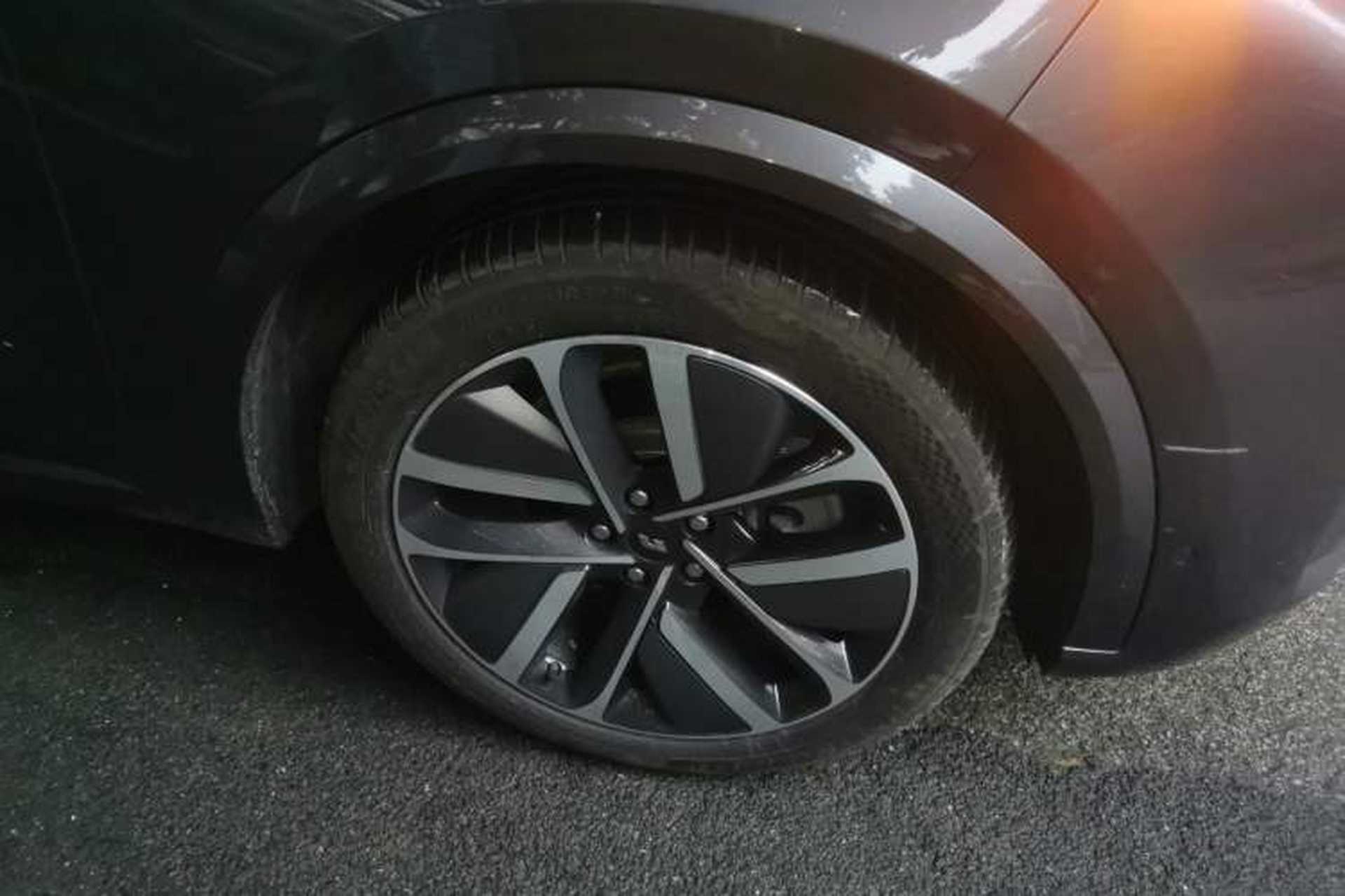 Used Li Auto L9 2022 Max model Right Front Wheel Hub
