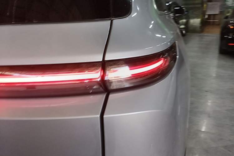 Used Li Auto L9 2022 Max model Right Rear Taillight