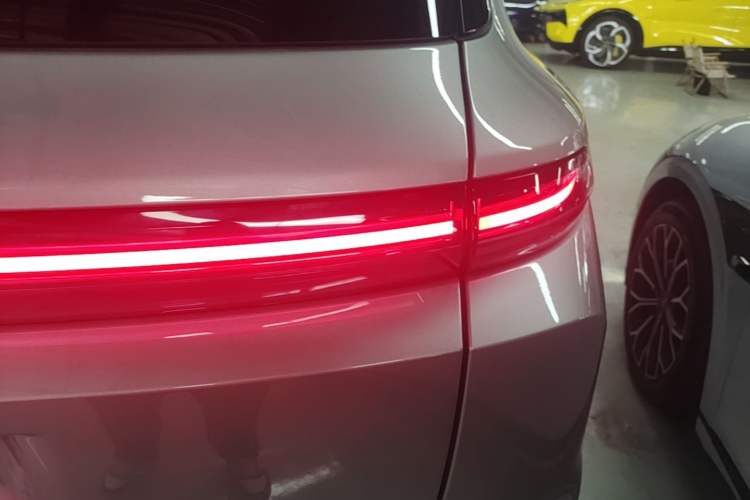 Used Li Auto L9 2022 Max model Right Rear Taillight