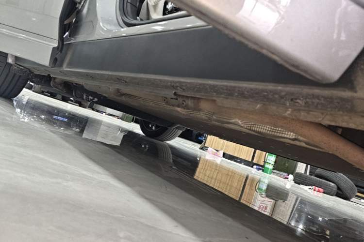 Used Li Auto L9 2022 Max model Right Side Sill
