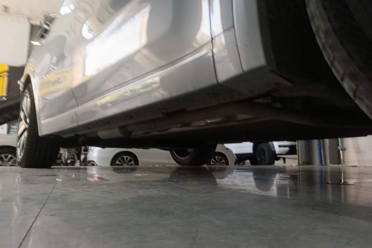 Used Li Auto L9 2022 Max model Right Side Sill
