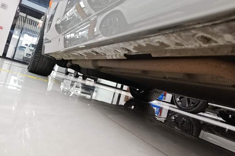 Used Li Auto L9 2022 Max model Right Side Sill