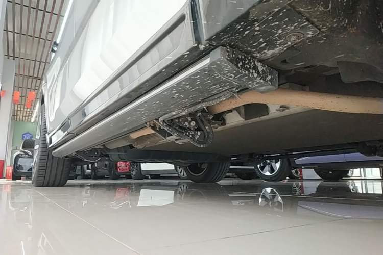 Used Li Auto L9 2022 Max model Right Side Sill