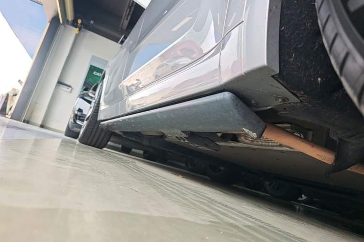 Used Li Auto L9 2022 Max model Right Side Sill