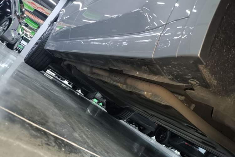 Used Li Auto L9 2022 Max model Right Side Sill