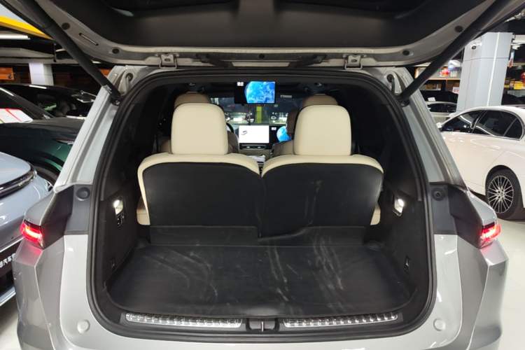 Used Li Auto L9 2022 Max model Trunk