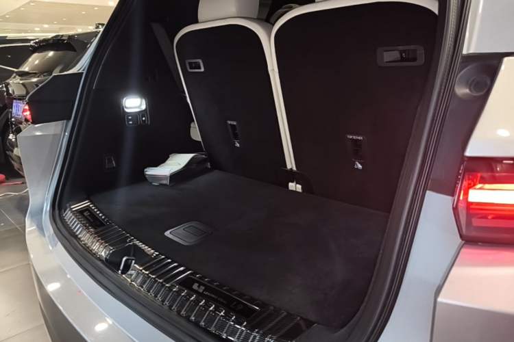 Used Li Auto L9 2022 Max model Trunk