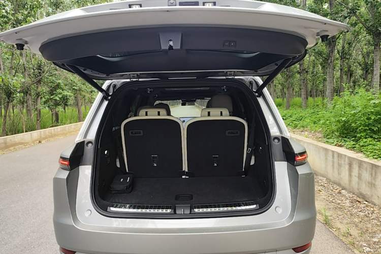 Used Li Auto L9 2022 Max model Trunk
