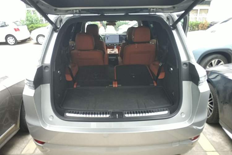 Used Li Auto L9 2022 Max model Trunk