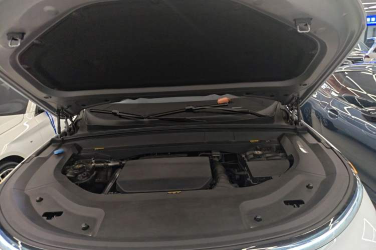 Used Li Auto L9 2022 Max model Engine Bay
