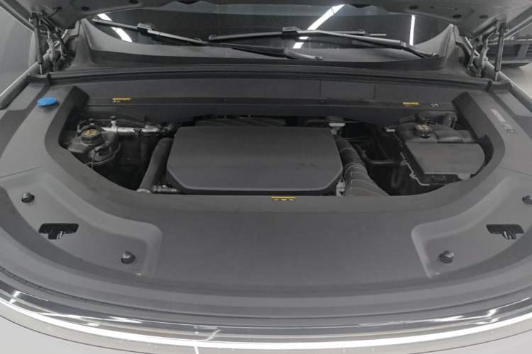 Used Li Auto L9 2022 Max model Engine Bay