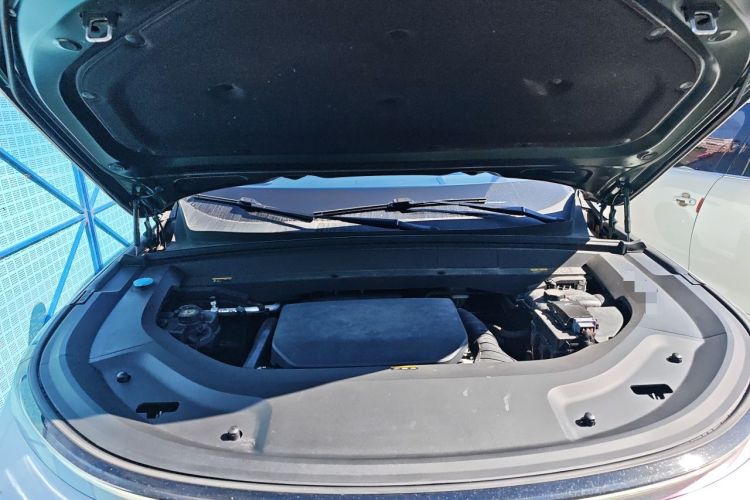 Used Li Auto L9 2022 Max model Engine Bay