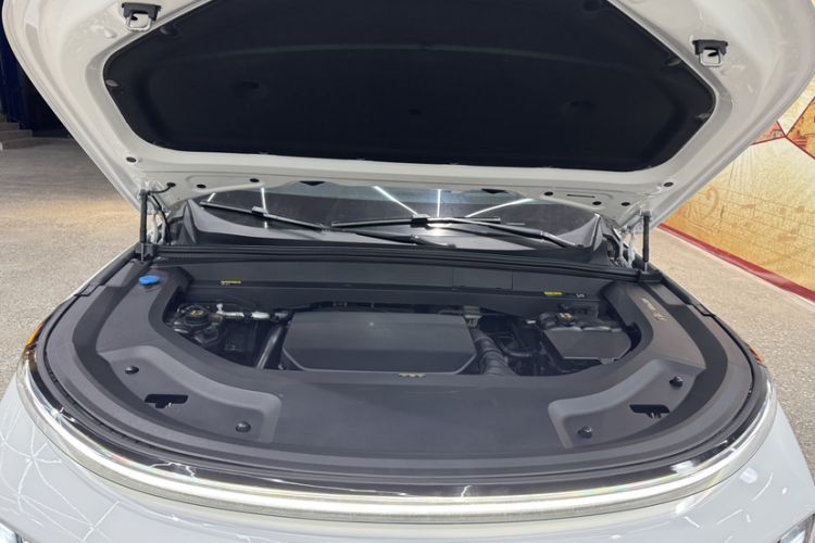 Used Li Auto L9 2022 Max model Engine Bay