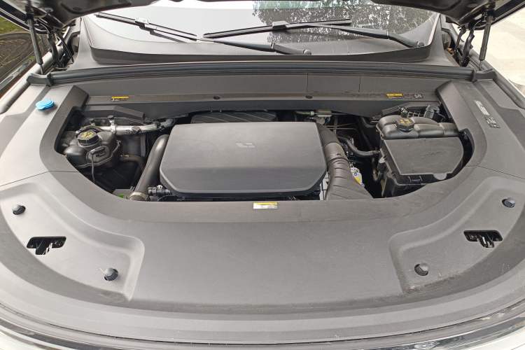 Used Li Auto L9 2022 Max model Engine Bay