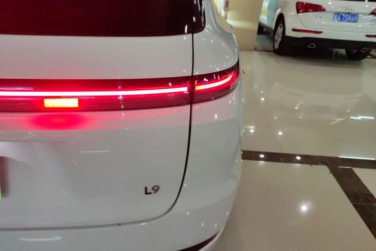 Used Li Auto L9 2022 Max model Exterior 2