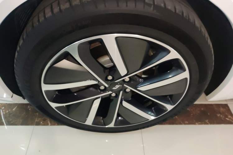 Used Li Auto L9 2022 Max model Exterior 3