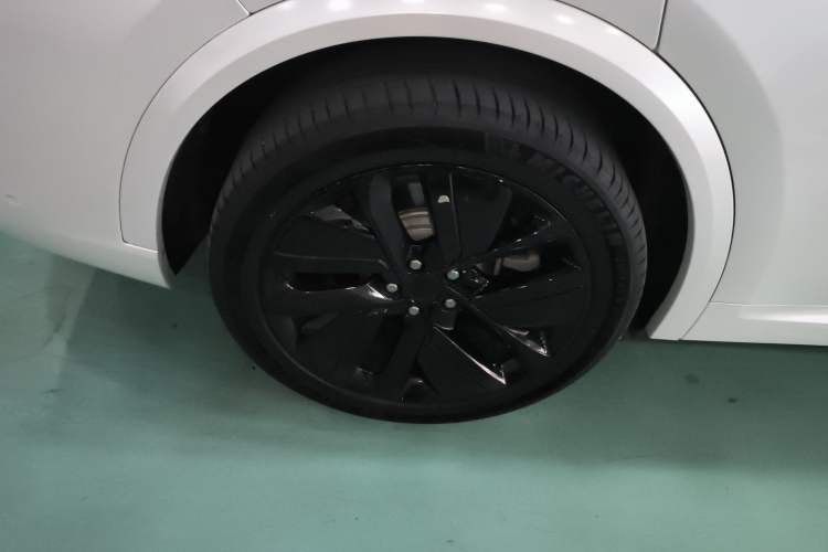 Used Li Auto L9 2022 Max model Exterior 5