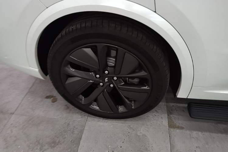 Used Li Auto L9 2022 Max model Exterior 5