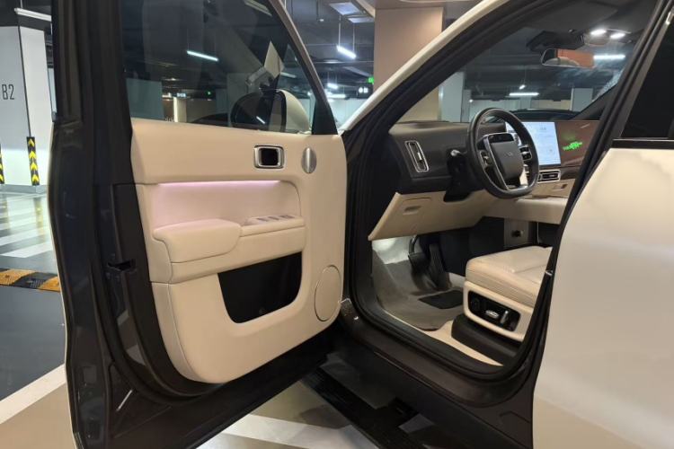 Used Li Auto L9 2022 Max model Interior 2
