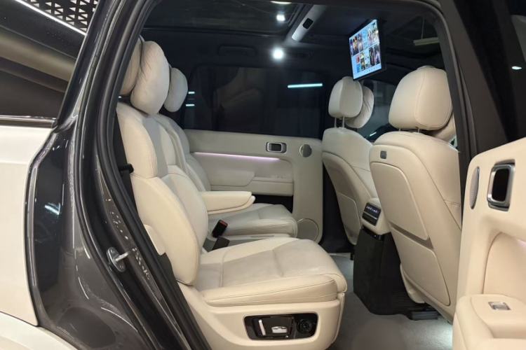 Used Li Auto L9 2022 Max model Interior 4