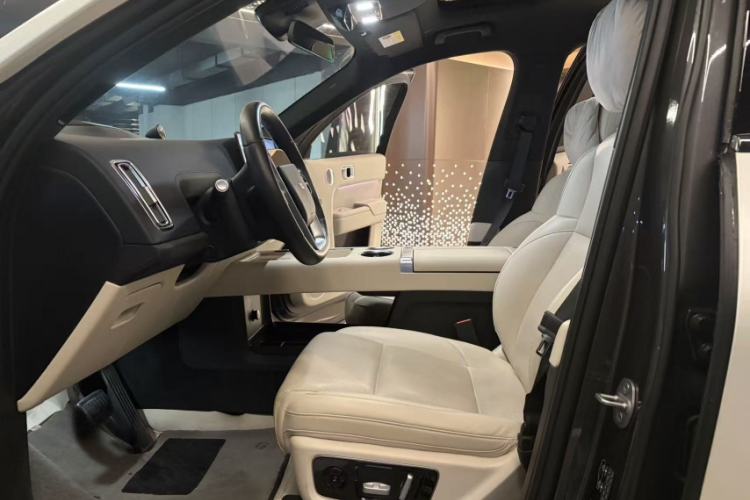 Used Li Auto L9 2022 Max model Interior 7