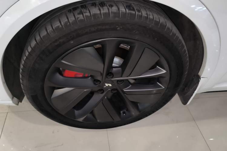 Used Li Auto L9 2022 Max model Left Front Wheel Hub