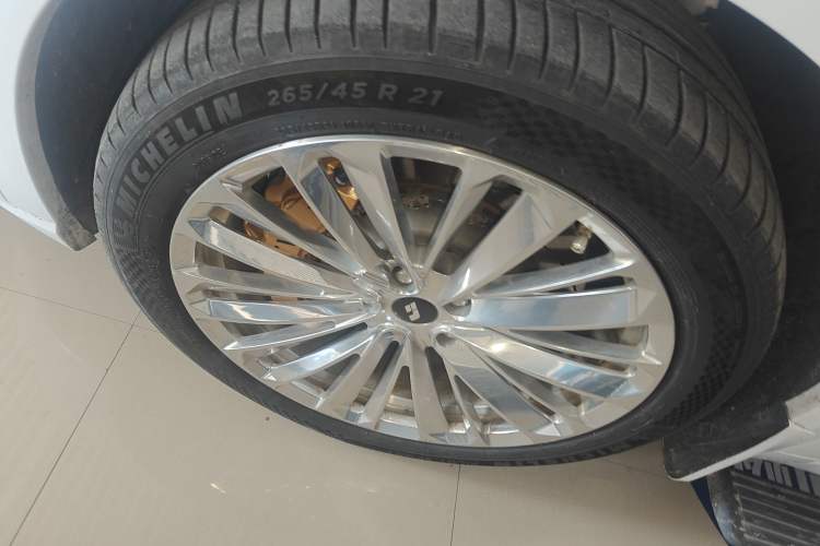 Used Li Auto L9 2022 Max model Left Front Wheel Hub