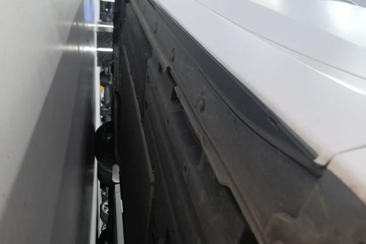 Used Li Auto L9 2022 Max model Left Side Sill