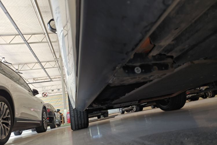 Used Li Auto L9 2022 Max model Left Side Sill