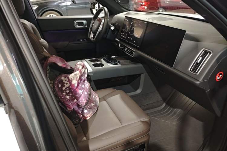 Used Li Auto L9 2022 Max model Right Front Seat